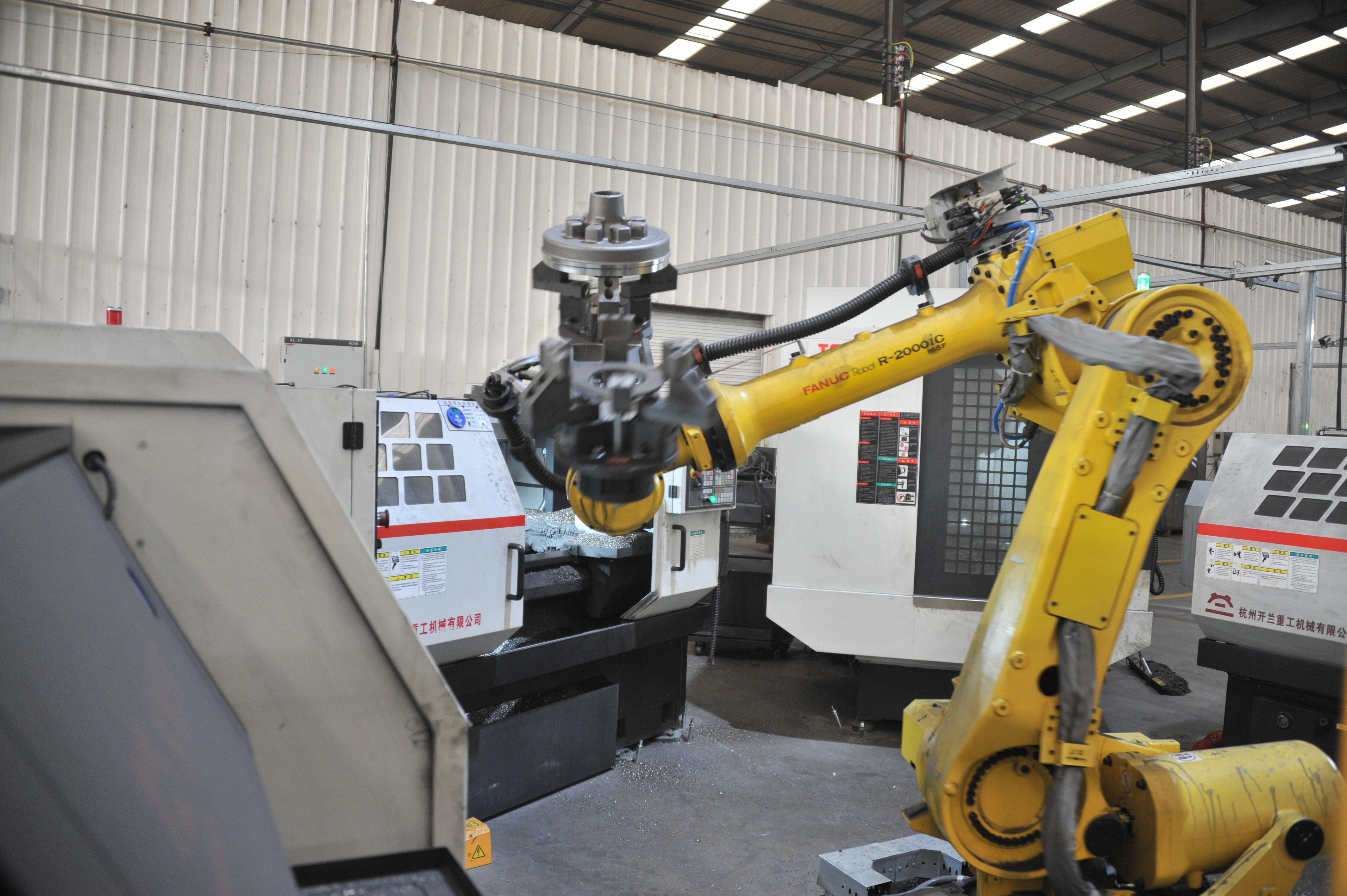 夏邑縣會(huì)亭鎮(zhèn) “三駕馬車(chē)”拉動(dòng)鄉(xiāng)村產(chǎn)業(yè)振興，數(shù)控機(jī)床銷(xiāo)售成引擎